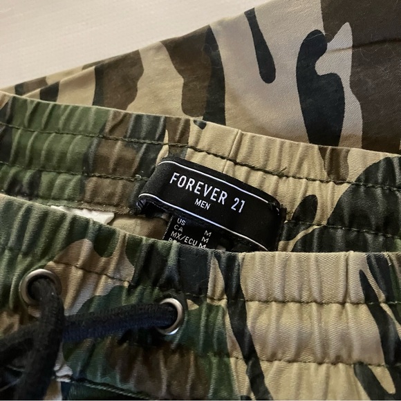 FOREVER 21 DRAWSTRING SKINNY PANTS SIZE M CAMOUFLAGE ELASTIC WAISTBAND - Picture 4 of 4